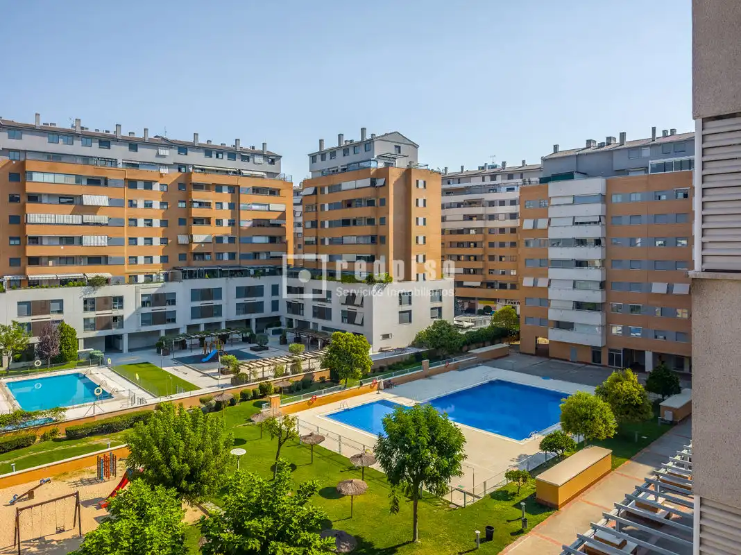 Exterior view of Flat for sale in Alcorcón  with Air Conditioner, Heating and Parquet flooring