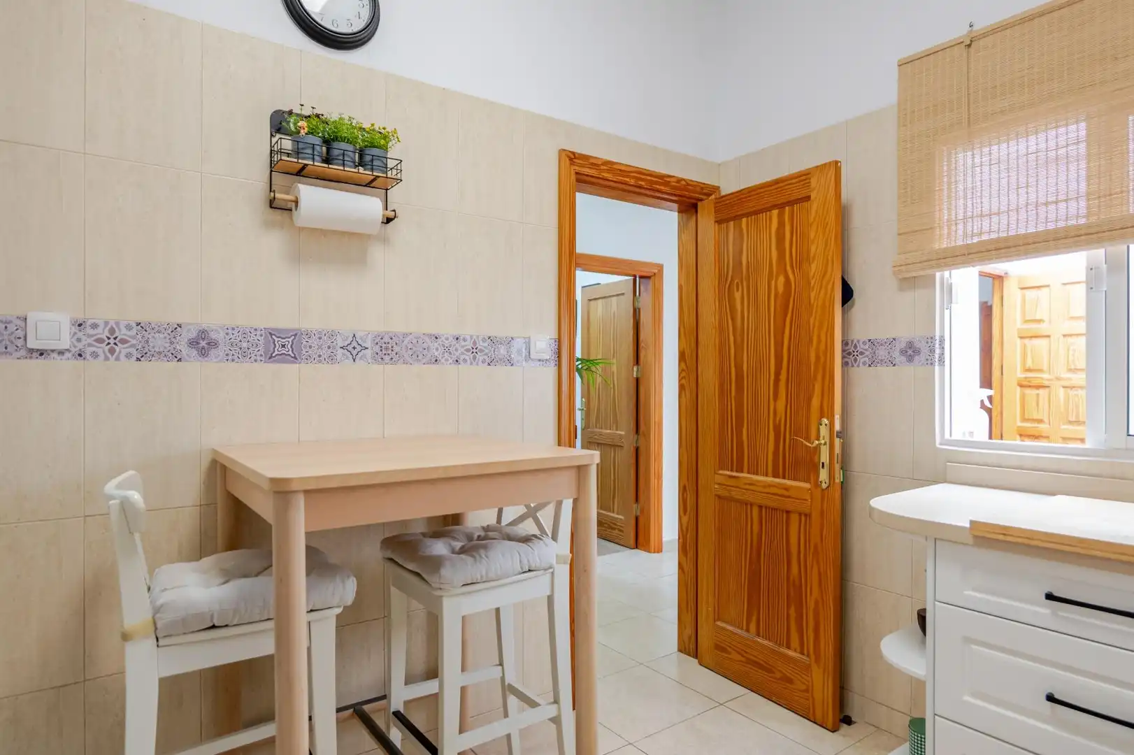 Küche von Einfamilien-Reihenhaus zum Verkauf in Las Palmas de Gran Canaria mit Terrasse und Abstellraum