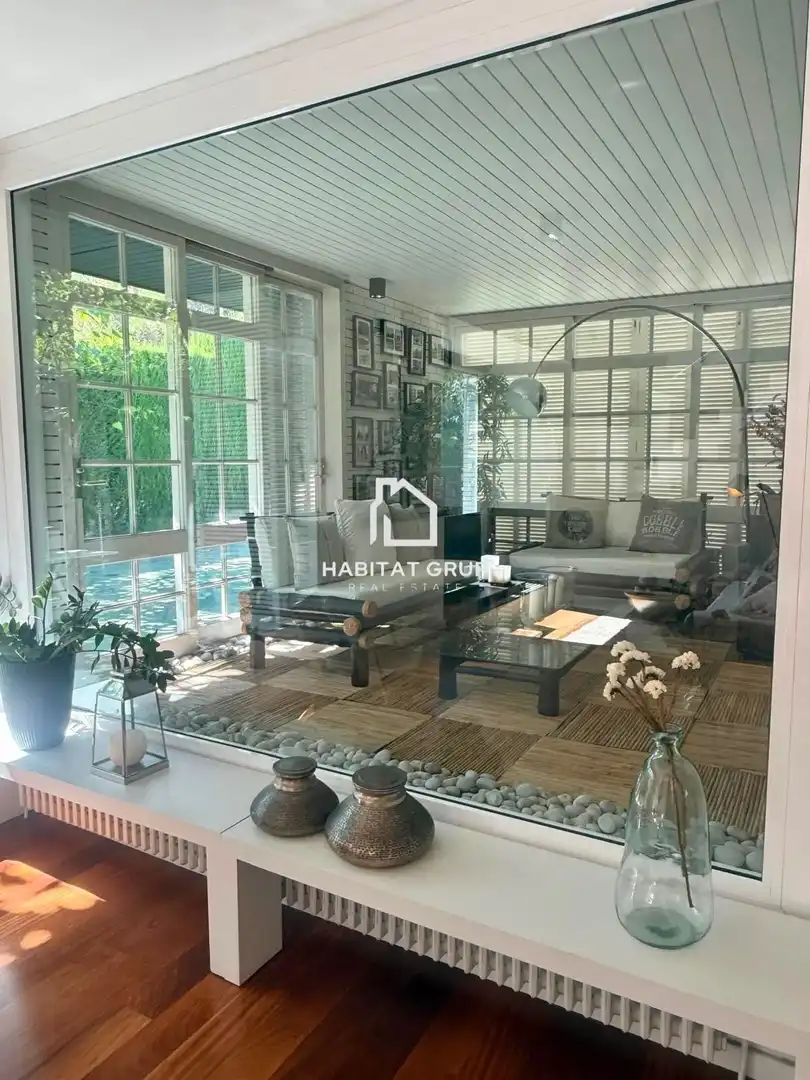 Sala de estar de Casa o chalet en venta en Canovelles con Aire acondicionado, Calefacción y Jardín privado