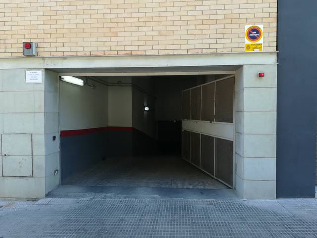 Garaje en Venta en Elche en Ensanche - Río Júcar