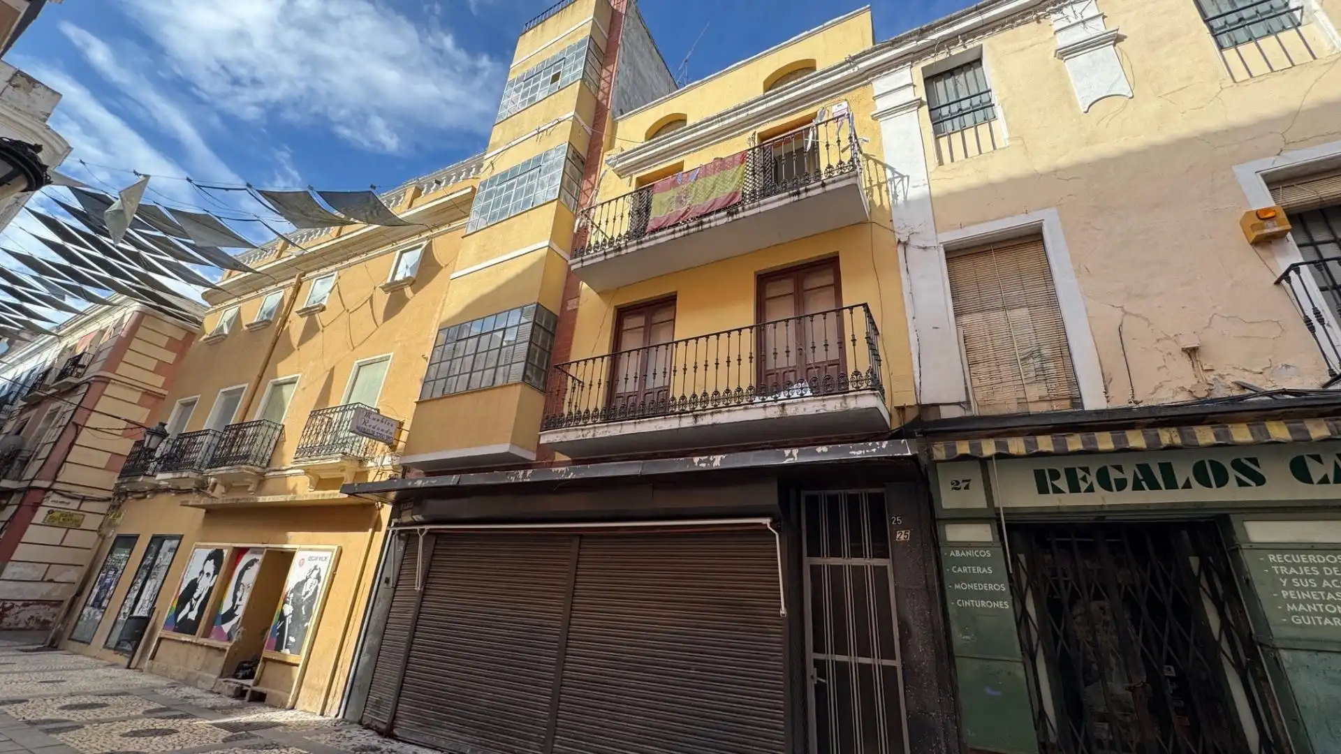 Vista exterior de Casa o xalet en venda en Badajoz amb Terrassa, Traster i Balcó