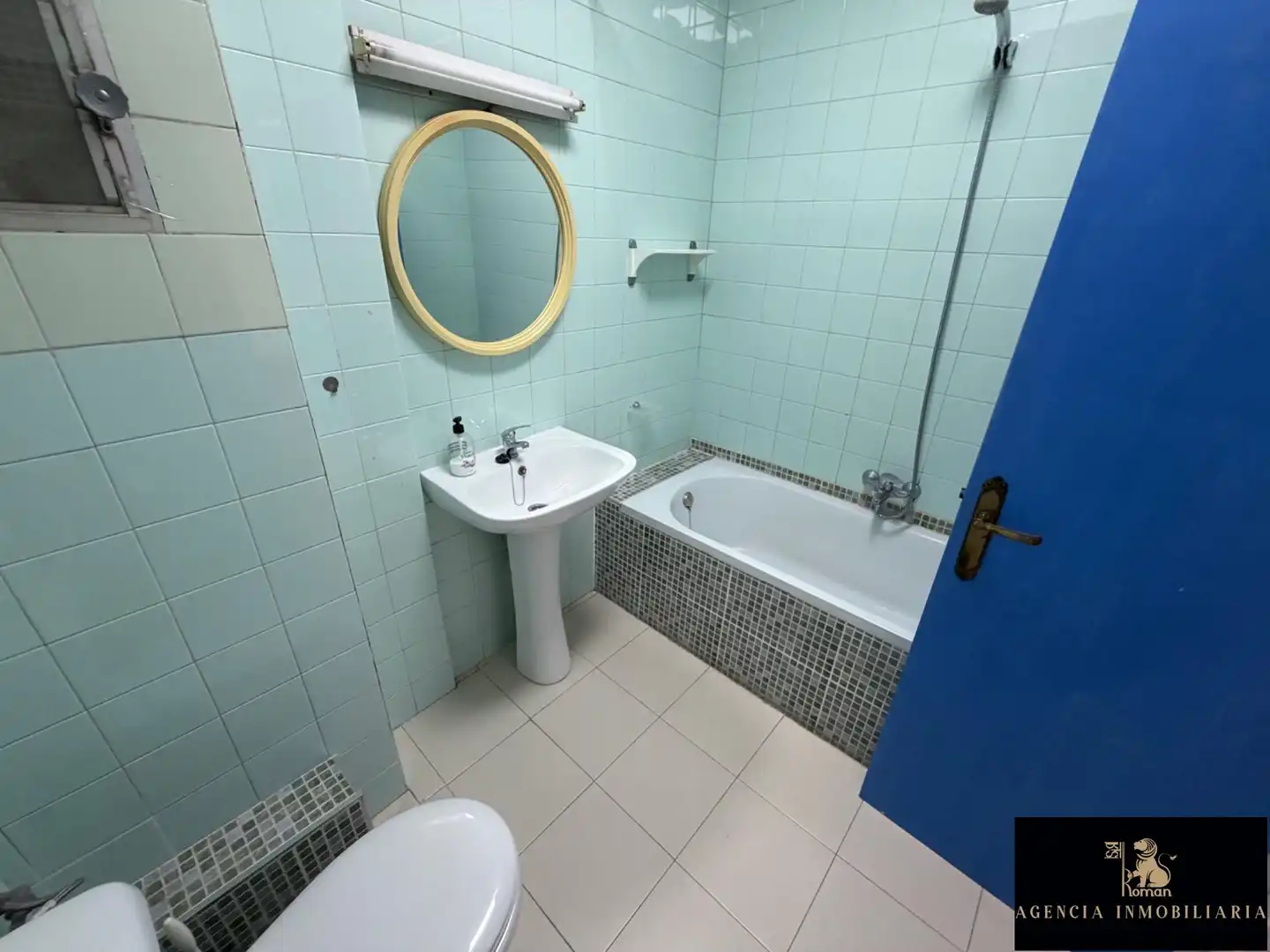 Baño de Piso en venta en Murcia con Terraza y Balcón