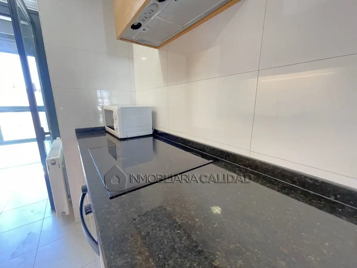 Cocina de Piso en venta en Burgos con Calefacción, Terraza y Trastero