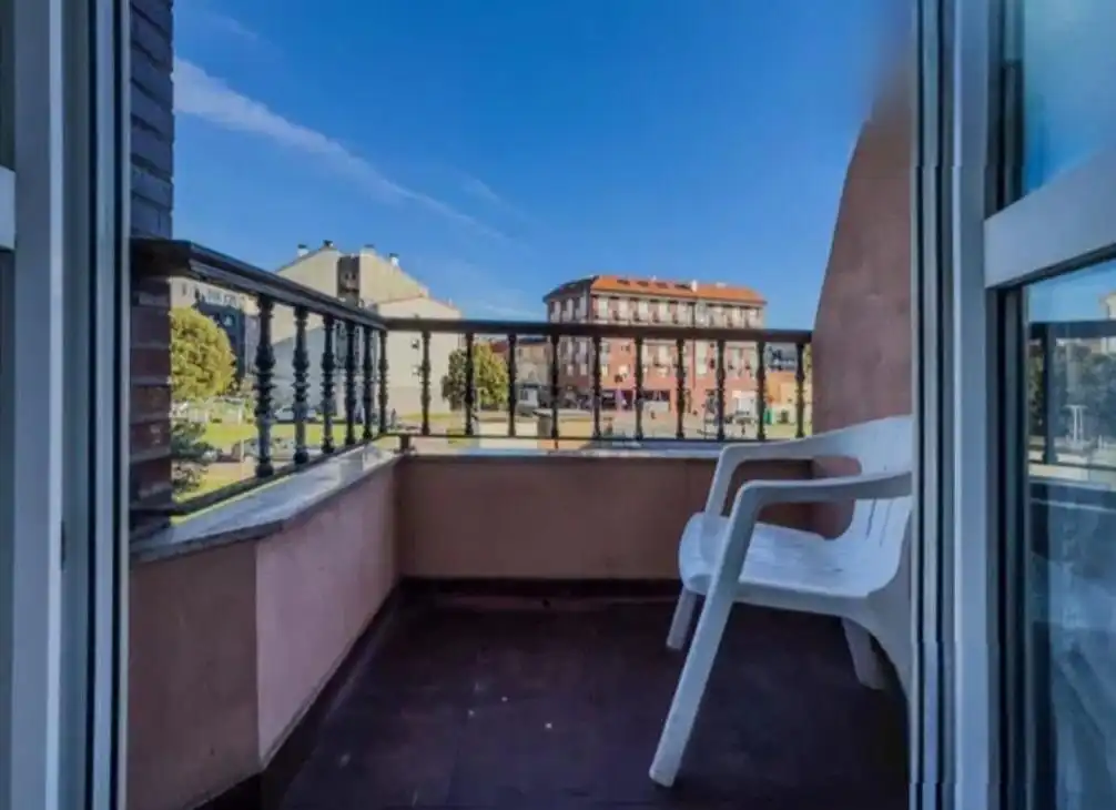 Maisonette zum Verkauf in Calle de la Gloria, Alisal - San Román