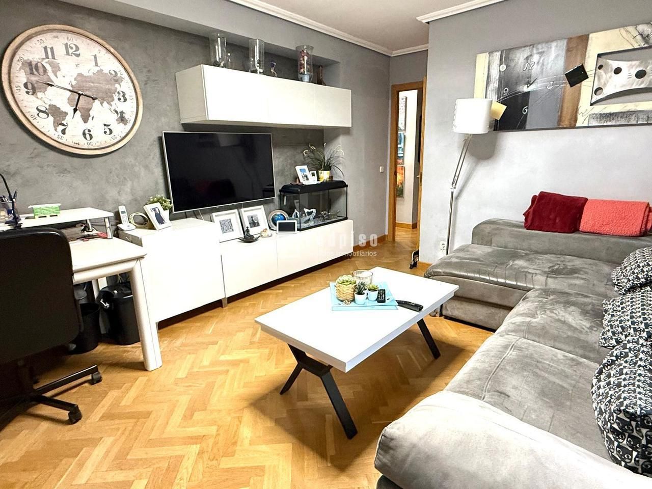 Sala d'estar de Pis en venda en  Madrid Capital