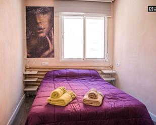 Bedroom of Flat to share in  Valencia Capital  with Air Conditioner and Terrace