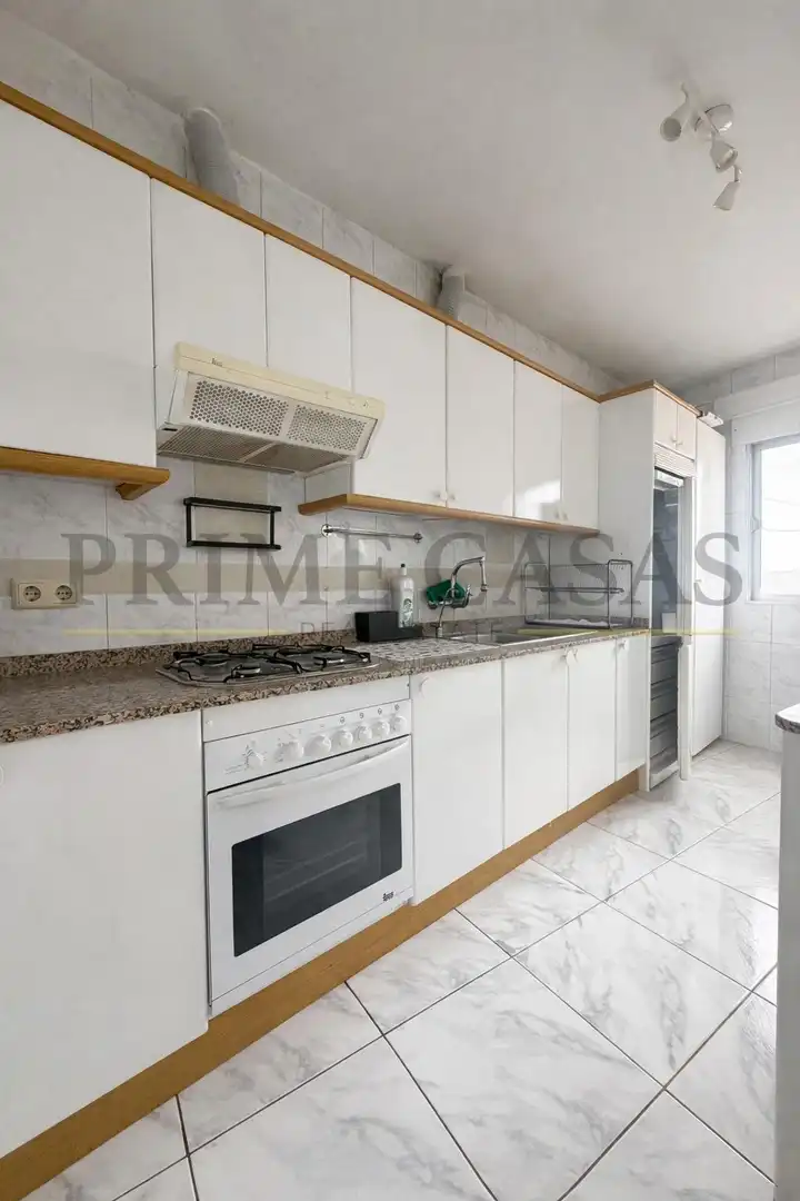 Cocina de Ático de alquiler en San Bartolomé de Tirajana con Jardín privado, Terraza y Amueblado