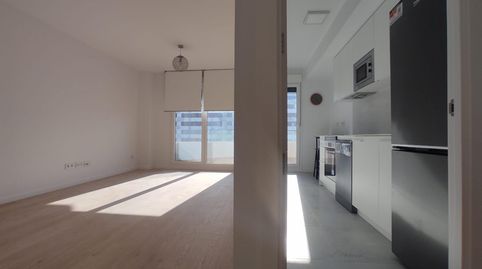 Vivienda de 3 dormitorios en alquiler sin amueblar Entrenucleos, image 3