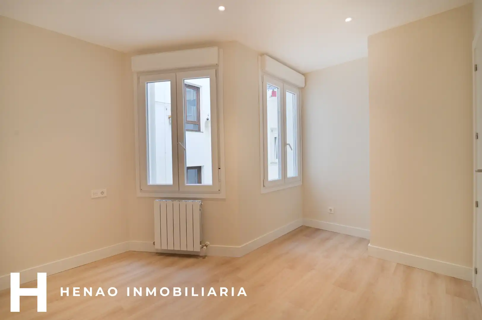 Pis en venda en Bilbao  amb Calefacció, Parquet i Forn