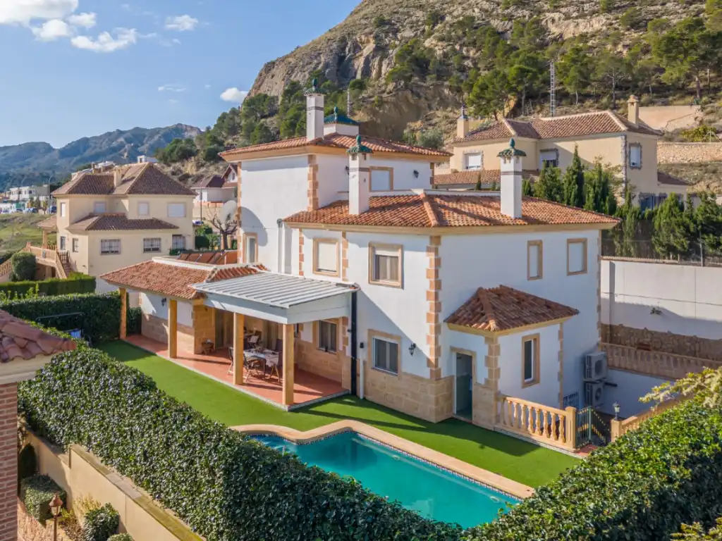Casa amb piscina en venda a Calle Safareig 12, imagen 3