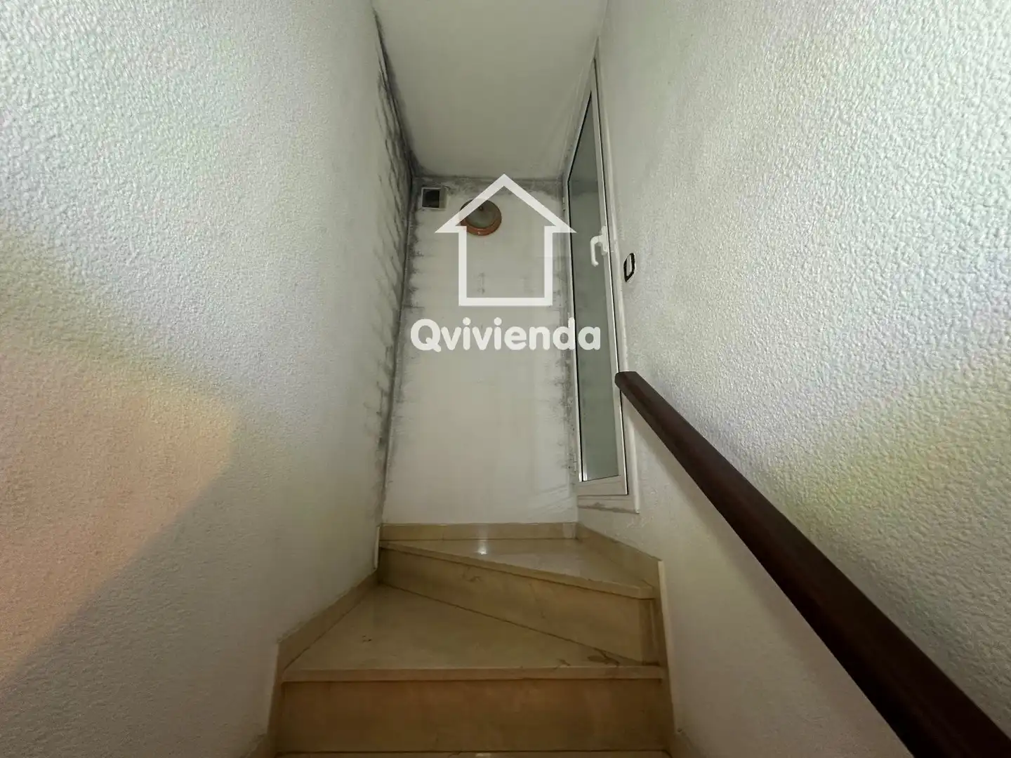Casa adosada en venta en Santa Perpètua de Mogoda con Trastero