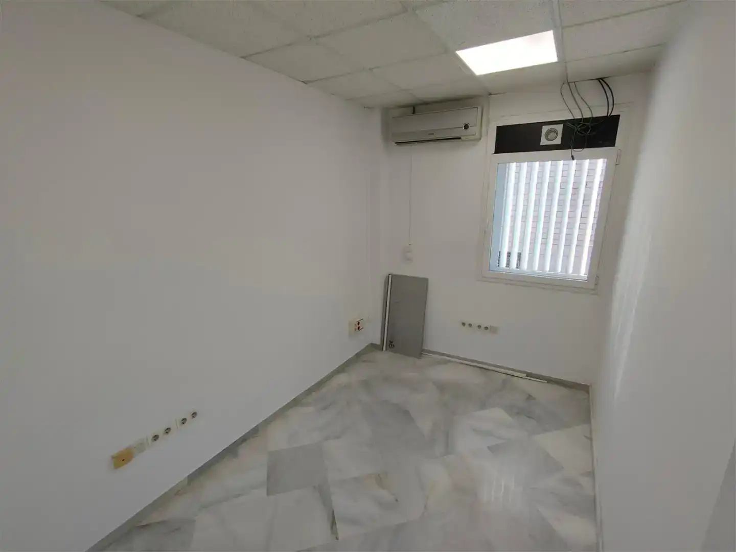 Büro zum Verkauf in Mairena del Aljarafe