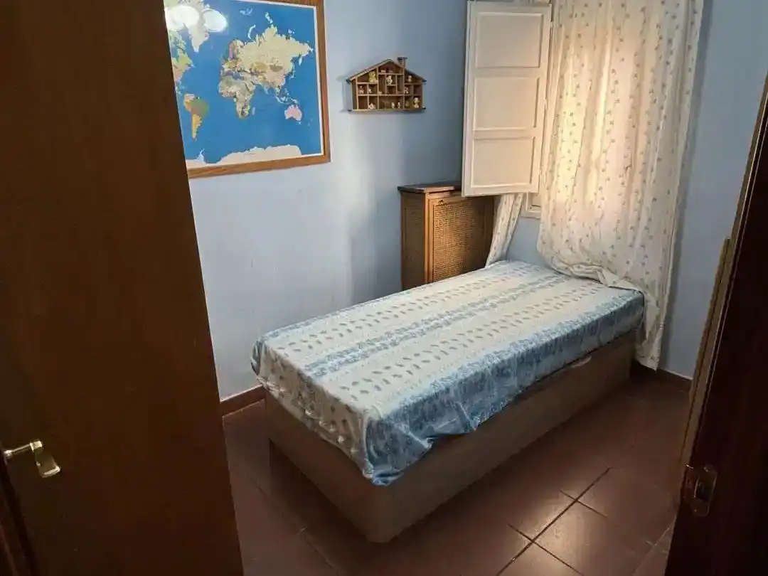 Habitación de Piso en venta en  Madrid Capital con Aire acondicionado y Balcón