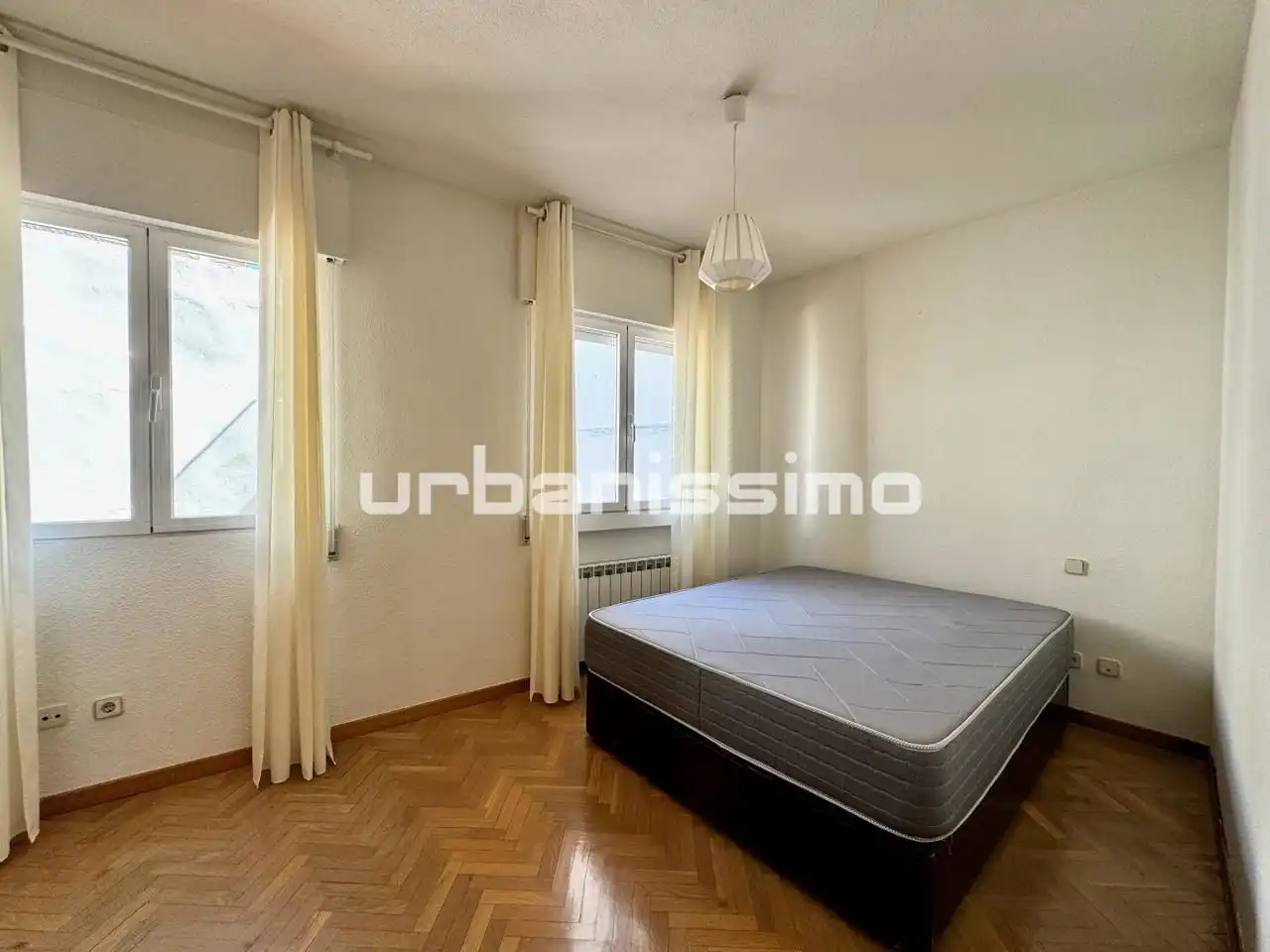 Apartament de lloguer a Esperanza Sánchez Carrascosa, Valdeacederas