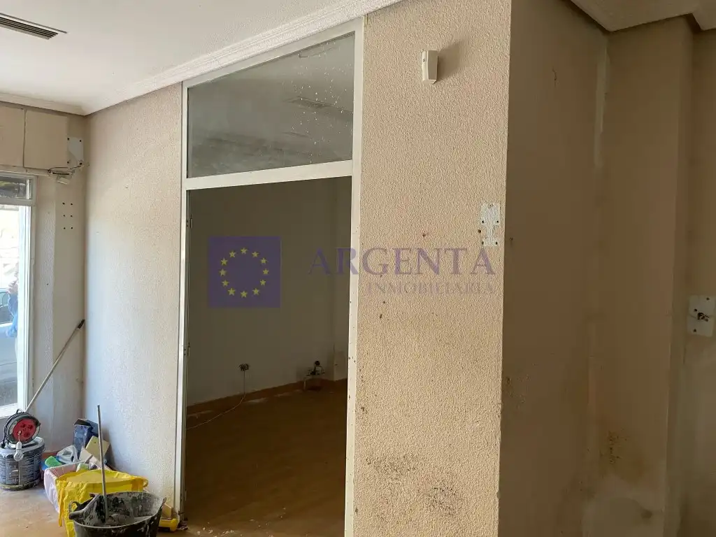 Gewerbefläche zum Verkauf in Calle Doctor Fleming, imagen 4