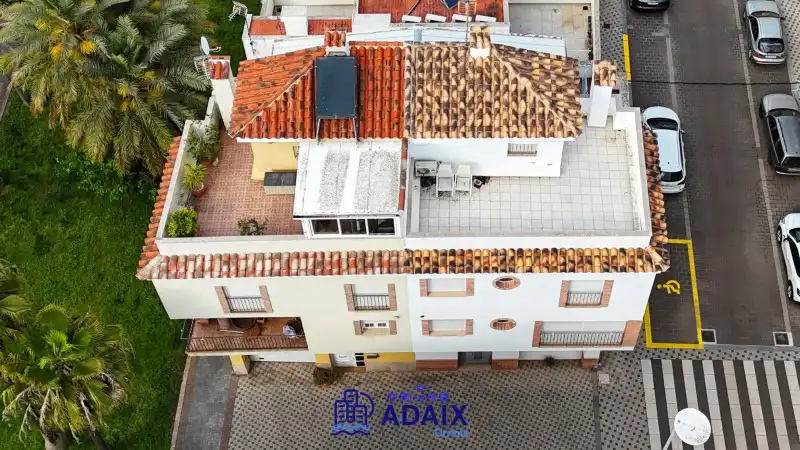 Außenansicht von Einfamilien-Reihenhaus zum Verkauf in Torreblanca mit Klimaanlage, Terrasse und Möbliert