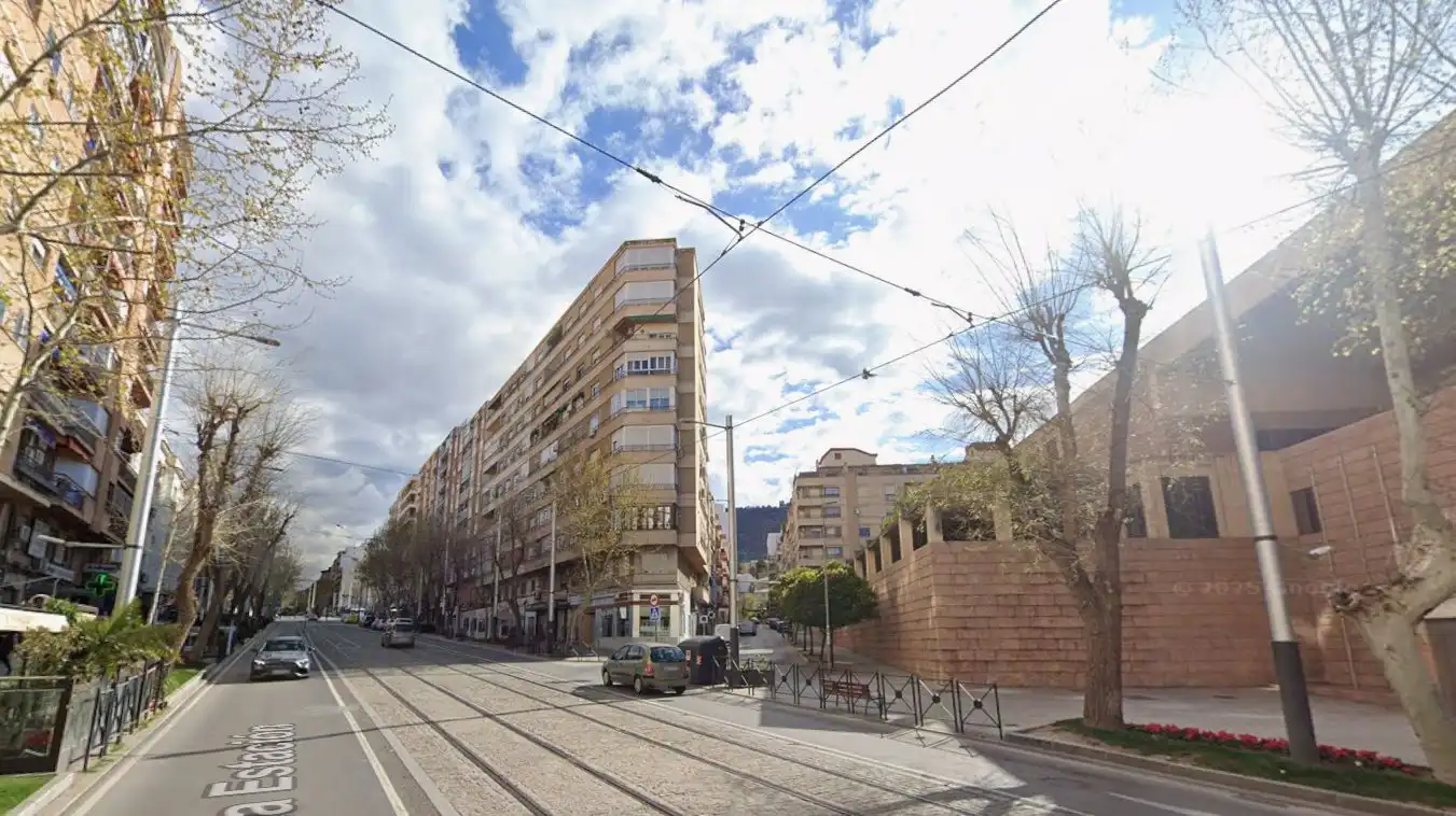 Vista exterior de Pis de lloguer en Jaén amb Moblat i Balcó