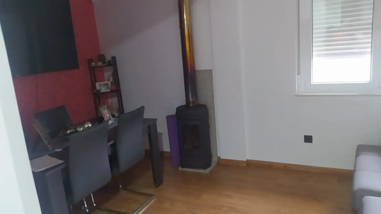 Sala d'estar de Casa o xalet en venda en Cee amb Calefacció, Parquet i Moblat