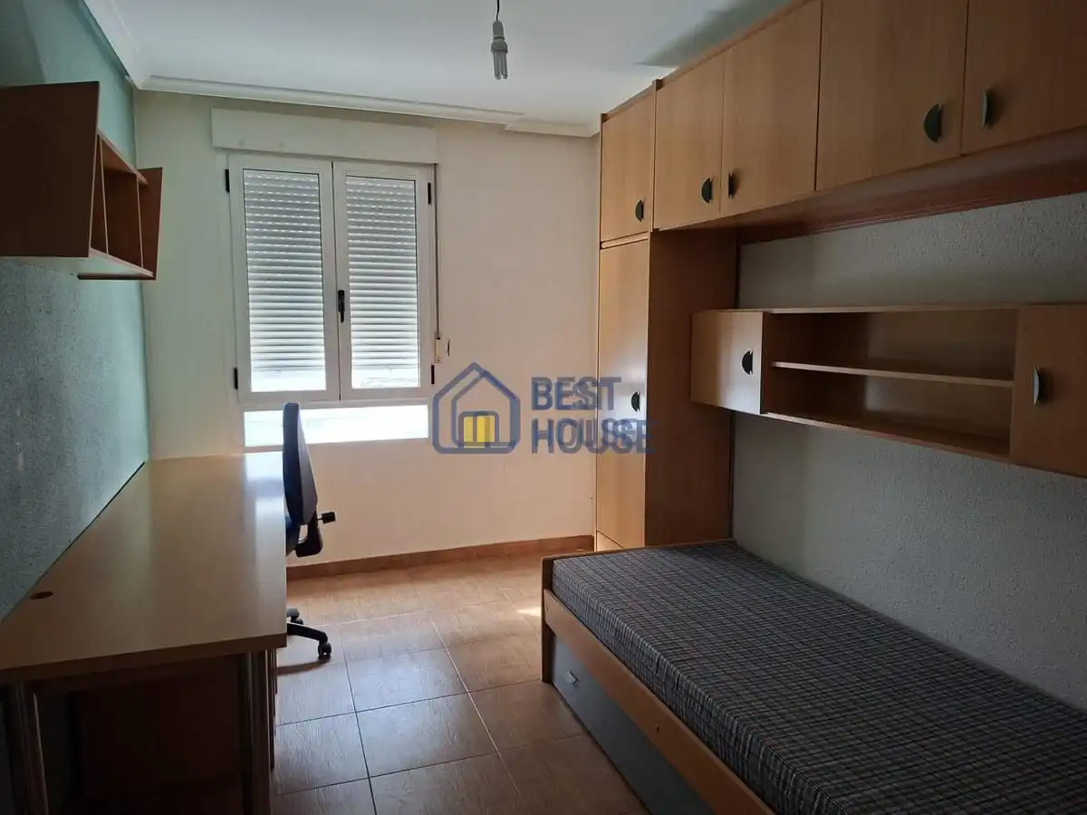 Bedroom of Houses for sale in León Capital   with Heating and Parquet flooring