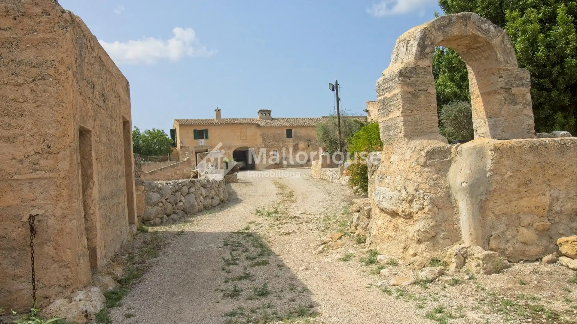 Country homes for sale in Ariany  with Air Conditioner, Private garden and Terrace