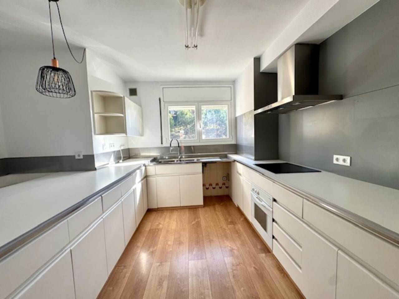 Cuina de Dúplex en venda en Manresa amb Aire condicionat, Calefacció i Terrassa