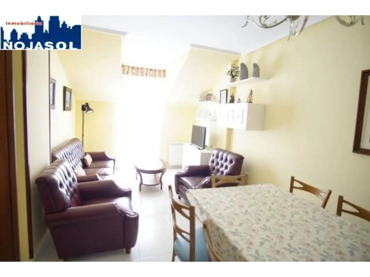 Wohnzimmer von Dachboden zur Miete in Noja mit Heizung, Terrasse und Möbliert