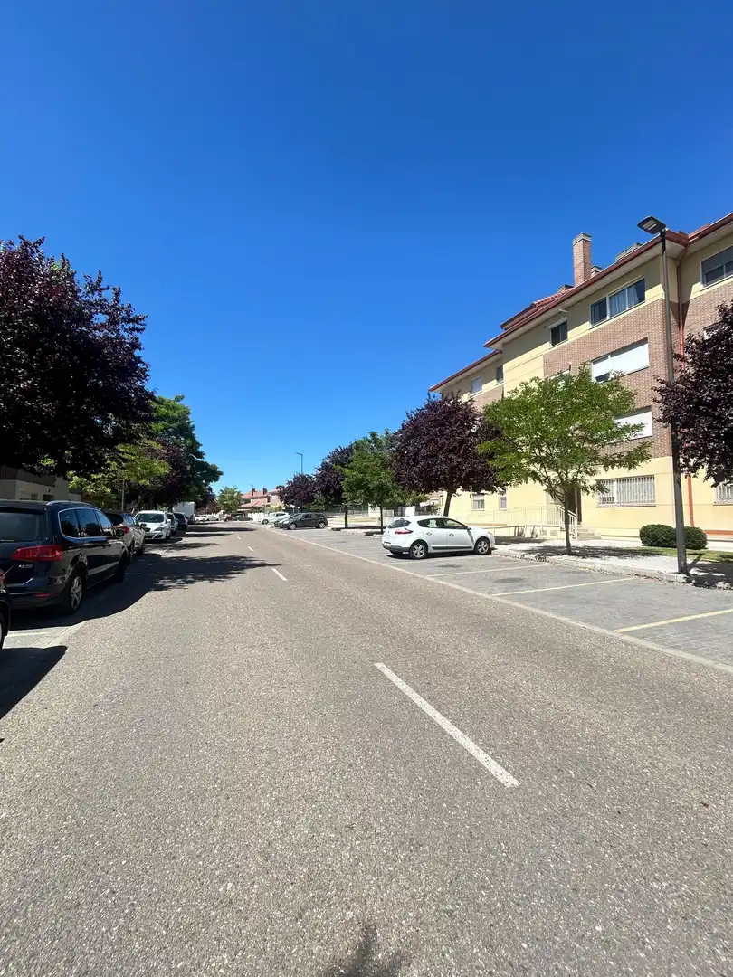Vista exterior de Piso en venta en Laguna de Duero con Calefacción y Trastero