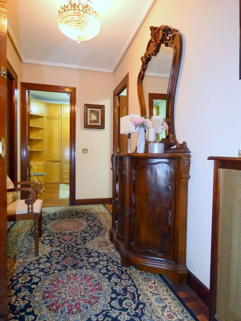 Flat for sale in Karmelo Kalea, Santutxu - Basarrate