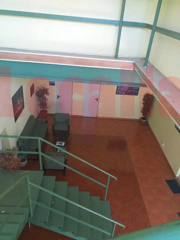Oficina de alquiler en Camargo con Amueblado
