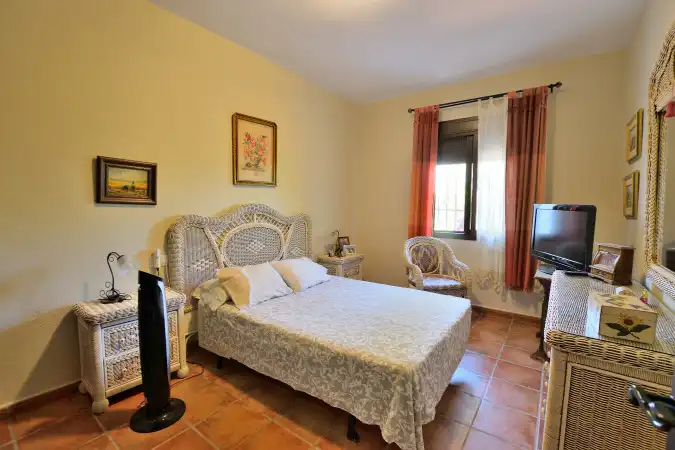 Habitación de Finca rústica en venta en Arriate con Jardín privado, Terraza y Piscina