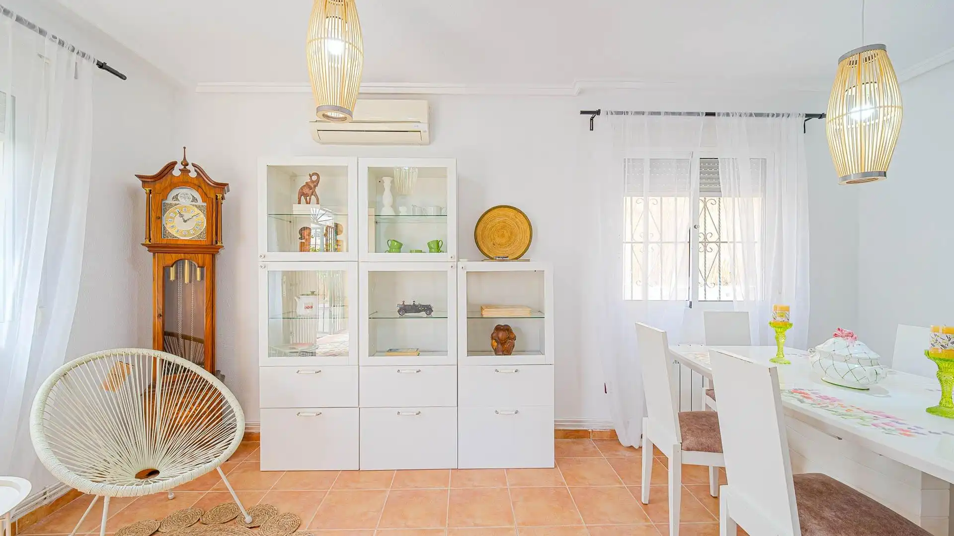 Comedor de Casa adosada en venta en Orihuela con Aire acondicionado, Calefacción y Jardín privado