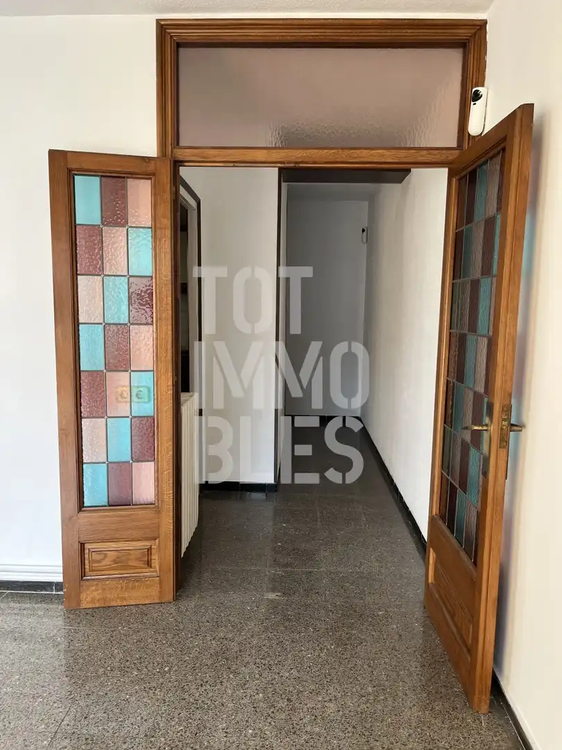 Dachboden zur Miete in Eixample Nord