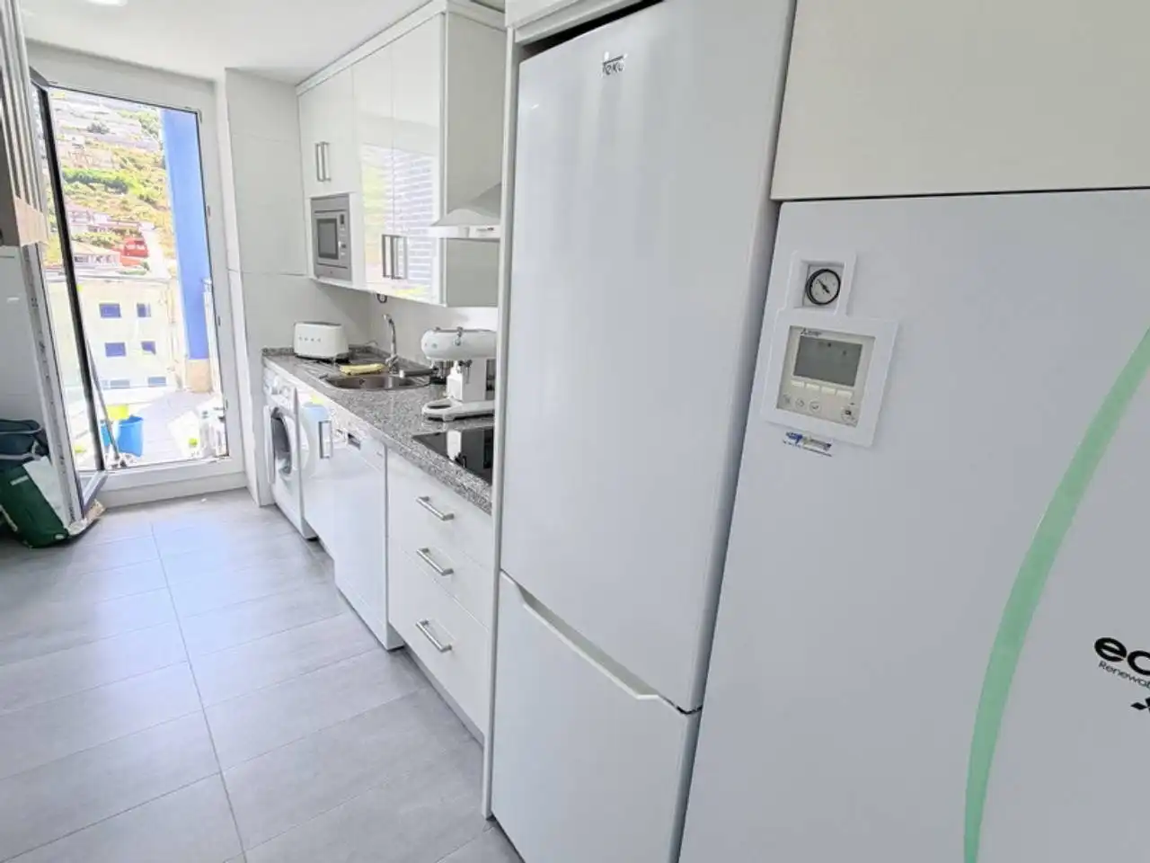 Cocina de Apartamento de alquiler en Almuñécar con Terraza y Piscina comunitaria