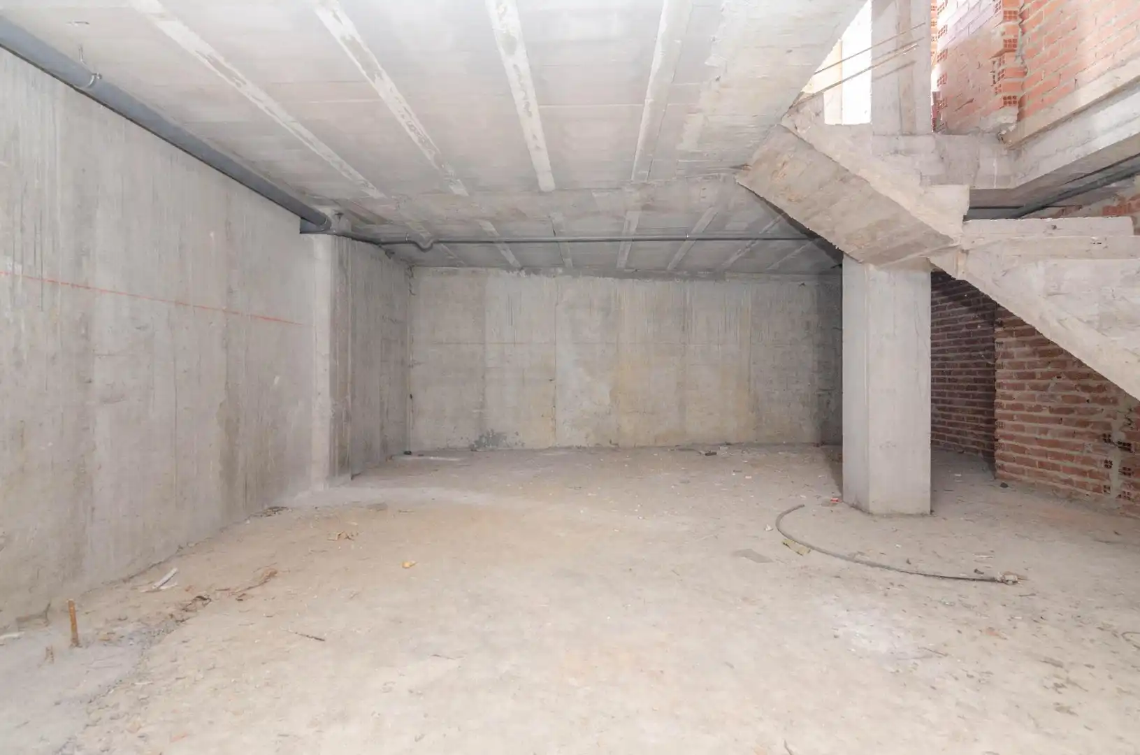 Local comercial en venda a Calle MANUEL LLANEZA 2, imagen 2