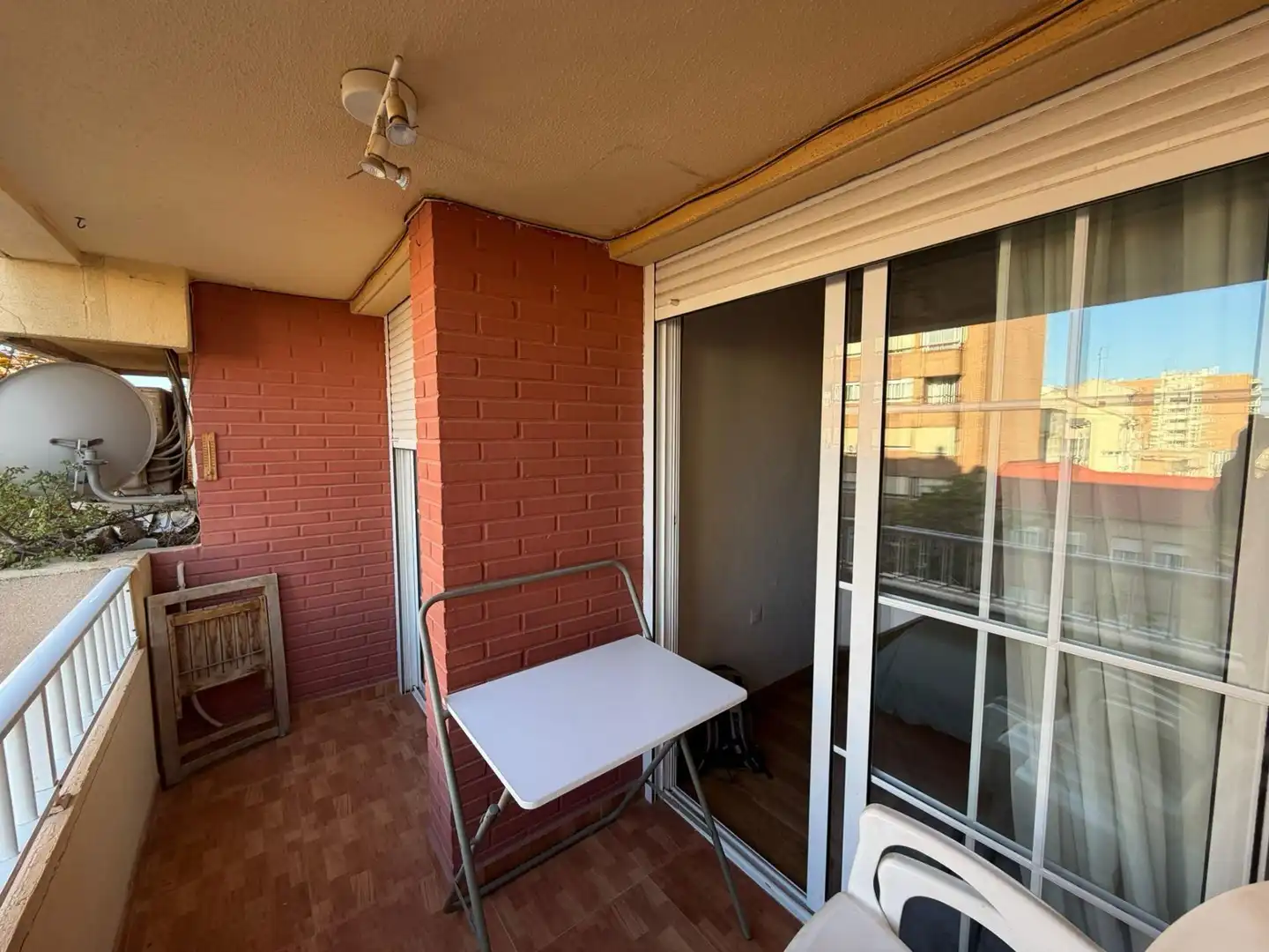 Terraza de Piso para compartir en Cartagena con Aire acondicionado y Parquet
