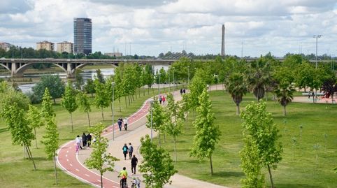 Foto 5 de Piso en venta en Avenida Adolfo Díaz Ambrona, 1, La Estación, Badajoz