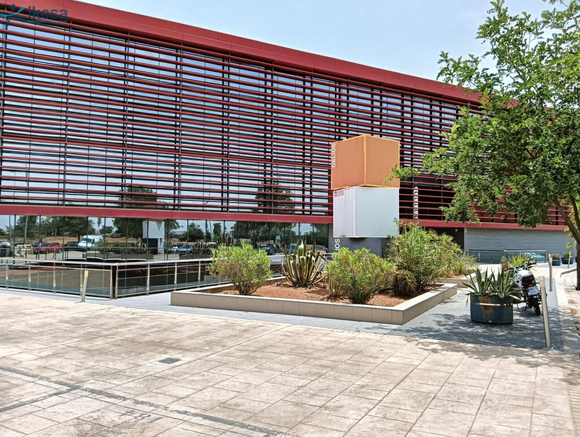 Vista exterior de Oficina en venda en Salteras
