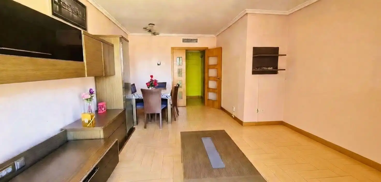 Comedor de Piso en venta en Madrid con Calefacción, Terraza y Trastero