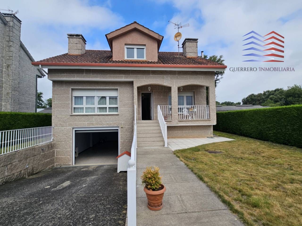 Exterior view of House or chalet for sale in Allariz  with Heating, Private garden and Parquet flooring
