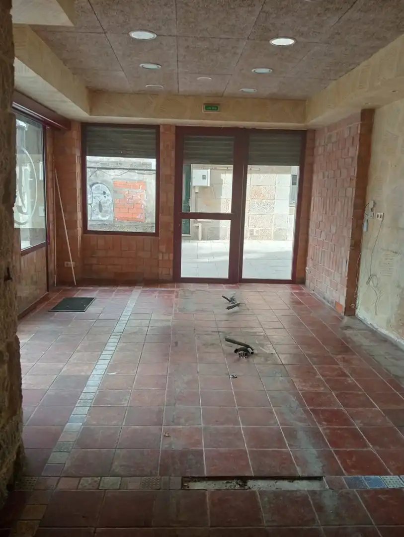 Business premises to rent in Coiro, imagen 3