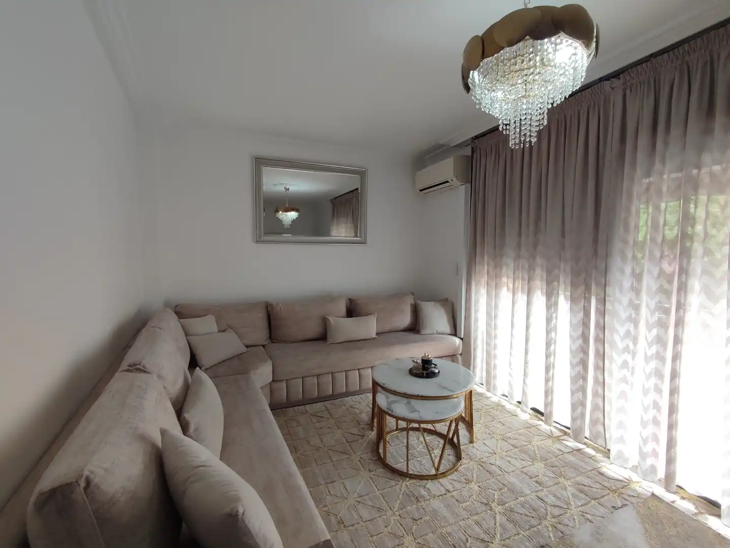 Sala de estar de Casa adosada en venta en Mollet del Vallès con Aire acondicionado, Calefacción y Trastero