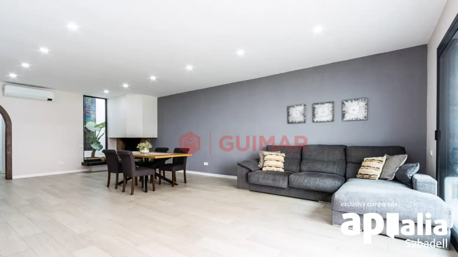 Living room of Flat for sale in Sabadell  with Air Conditioner, Heating and Private garden