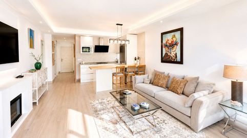 Foto 2 de Piso en venta en La Carolina - Guadalpín, Marbella