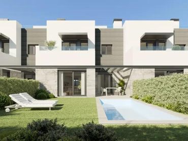 Adossat amb piscina en venda a Carrer del Pingüí