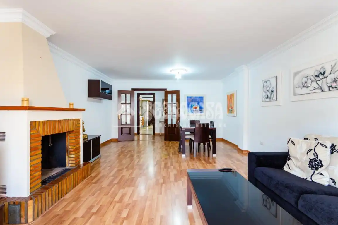 Sala d'estar de Pis en venda en Vélez-Málaga amb Terrassa i Piscina comunitària