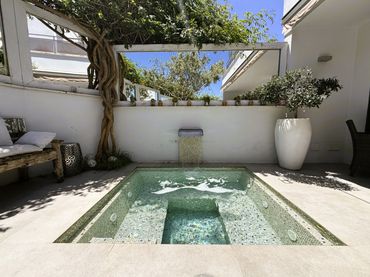 Apartament amb piscina en venda a Marina Botafoc - Platja de Talamanca