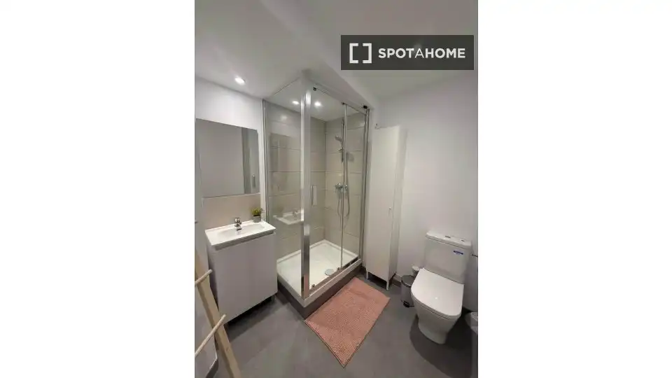 Baño de Piso para compartir en Alicante / Alacant con Aire acondicionado, Terraza y Amueblado