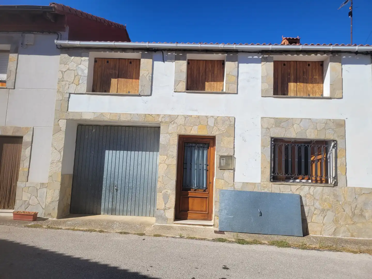 Vista exterior de Casa o xalet en venda en Quintana Redonda, Soria