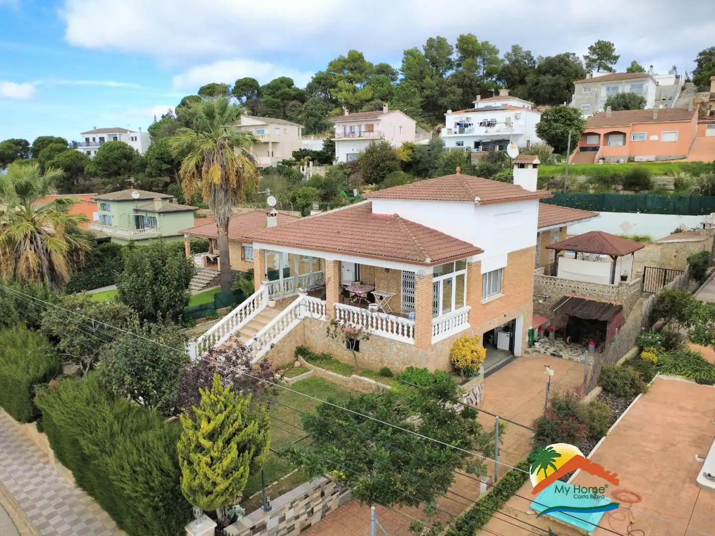 Vista exterior de Casa o xalet en venda en Lloret de Mar amb Calefacció, Jardí privat i Terrassa