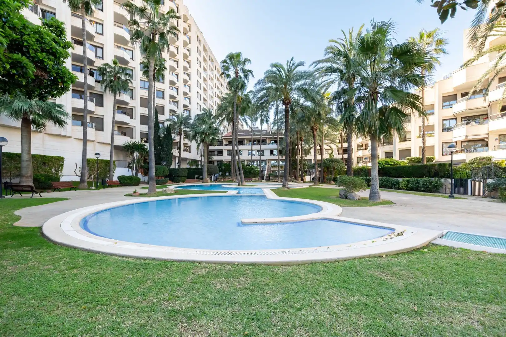 Swimming pool of Flat for sale in  Palma de Mallorca  with Air Conditioner, Heating and Private garden